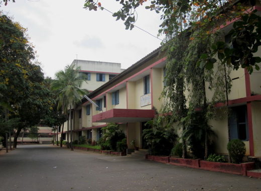 800px-St._Thomas_Residential_School,_Trivandrum